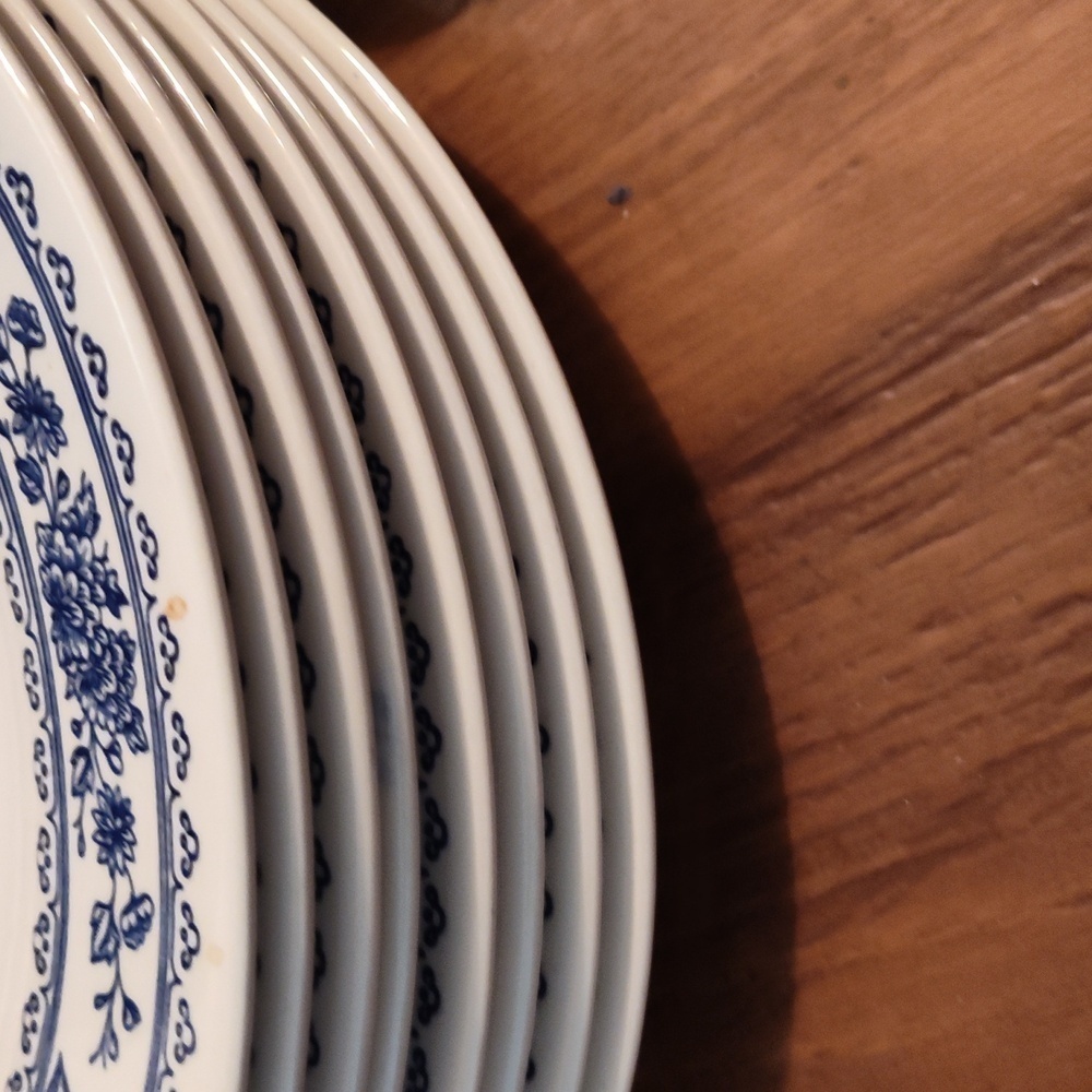 Royal China USA Hampshire Blue & White Ironstone Dinner Plate 10" Set Of 4 - Picture 3 of 10